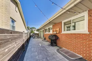 5200 Wright Terrace, Skokie, IL 60077 - Photo 28