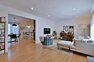 7324 N Bell Ave, Chicago, IL 60645 - Photo 6