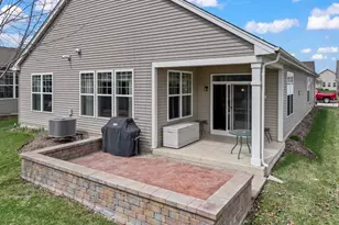 925 Prescott Ln, Pingree Grove, IL 60140 - Photo 38