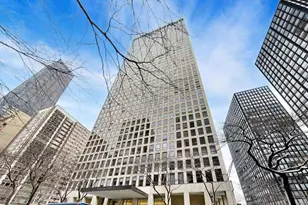 260 E Chestnut St, Chicago, IL 60611 - Photo 1