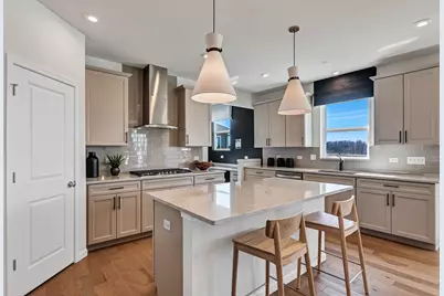 12585 Eileen Street, Lemont, IL 60439 - Photo 2