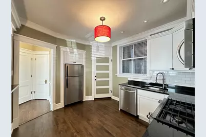 1938 W Berenice Avenue #1, Chicago, IL 60613 - Photo 6