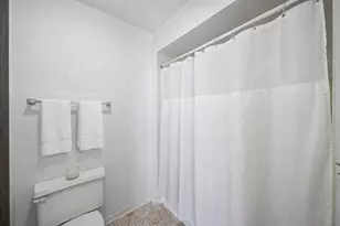 302 Linden Ln, Wheeling, IL 60090 - Photo 18