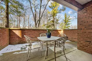 105 E Laurel Ave, Lake Forest, IL 60045 - Photo 10