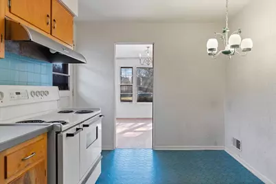 8434 Lawndale Avenue, Skokie, IL 60076 - Photo 12