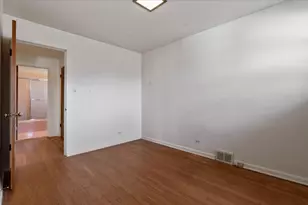 8434 Lawndale Ave, Skokie, IL 60076 - Photo 20