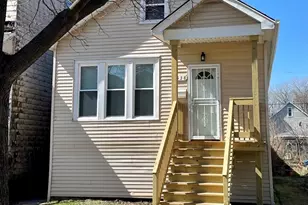 8538 S Buffalo Ave, Chicago, IL 60617 - Photo 2