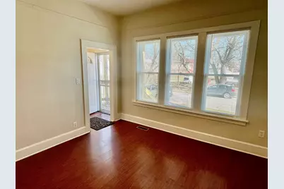 8538 S Buffalo Avenue, Chicago, IL 60617 - Photo 6