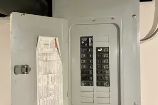 8538 S Buffalo Ave, Chicago, IL 60617 - Photo 20