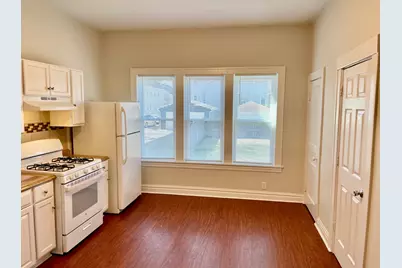 8538 S Buffalo Avenue, Chicago, IL 60617 - Photo 10