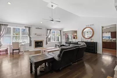 1022 Rosewood Drive, Carpentersville, IL 60110 - Photo 10