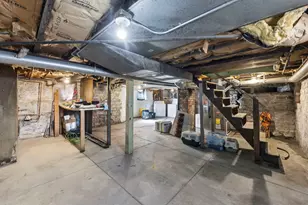 319 Willow Ave, Joliet, IL 60436 - Photo 20