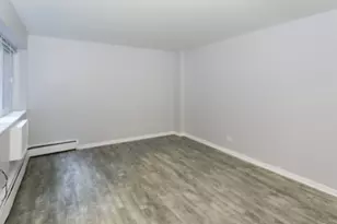 1040 W Hollywood Ave, Chicago, IL 60660 - Photo 8