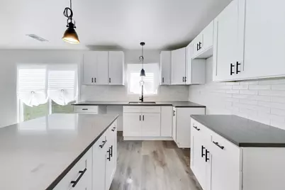 142 W 156th Place, Harvey, IL 60426 - Photo 10