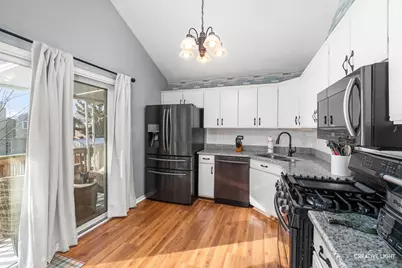 3212 Pioneer Court, Joliet, IL 60431 - Photo 6