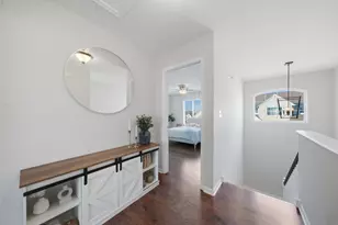 542 Cary Woods Cir, Cary, IL 60013 - Photo 12