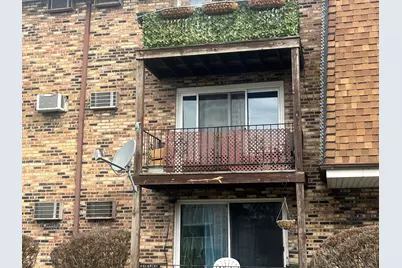 7100 99th Street #204, Chicago Ridge, IL 60415 - Photo 2