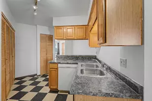 1203 Wyndham Ct, Palatine, IL 60074 - Photo 8