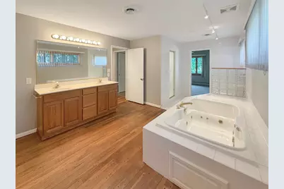 1318 Ridgefield Road, Freeport, IL 61032 - Photo 24