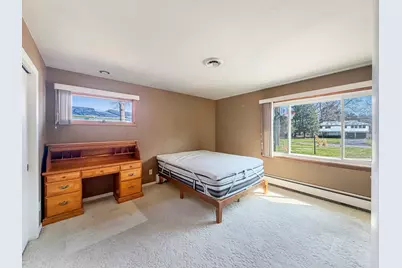 1318 Ridgefield Road, Freeport, IL 61032 - Photo 30