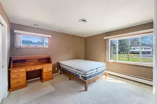 1318 Ridgefield Rd, Freeport, IL 61032 - Photo 30