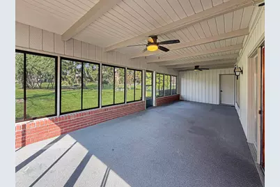 1318 Ridgefield Road, Freeport, IL 61032 - Photo 32