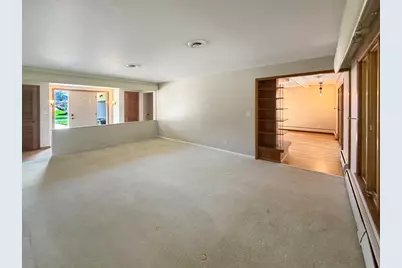 1318 Ridgefield Road, Freeport, IL 61032 - Photo 18