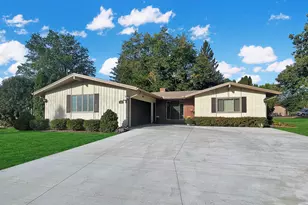 1318 Ridgefield Rd, Freeport, IL 61032 - Photo 46