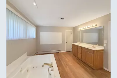 1318 Ridgefield Road, Freeport, IL 61032 - Photo 28