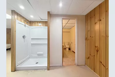 1318 Ridgefield Road, Freeport, IL 61032 - Photo 42