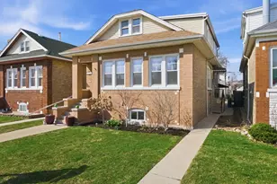 5722 W Eastwood Ave, Chicago, IL 60630 - Photo 1
