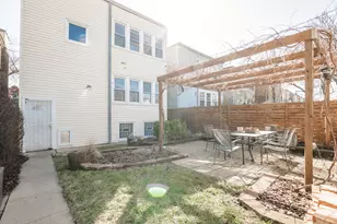 2136 N Avers Ave, Chicago, IL 60647 - Photo 16