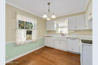 [Address not provided], La Grange, IL 60525 - Photo 8