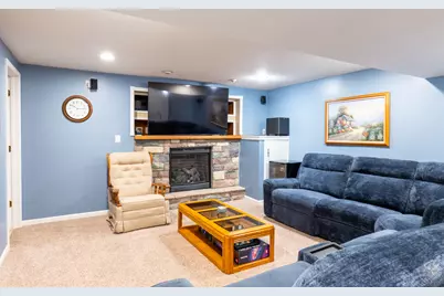 2418 Montclair Lane, Montgomery, IL 60538 - Photo 16