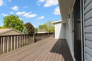 1100 Millbrook Dr, Lake Zurich, IL 60047 - Photo 14