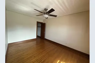 [Address not provided], Elgin, IL 60123 - Photo 8