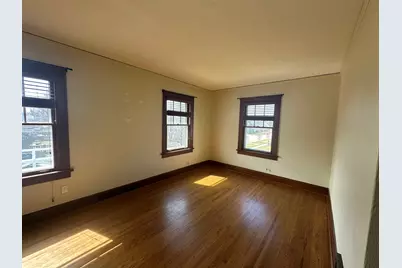 [Address not provided], Elgin, IL 60123 - Photo 6