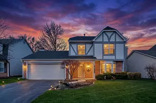 1388 Huntington Dr, Mundelein, IL 60060 - Photo 2