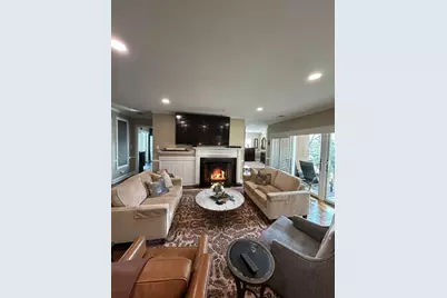 4 Oak Brook Club Drive #G205, Oak Brook, IL 60523 - Photo 8