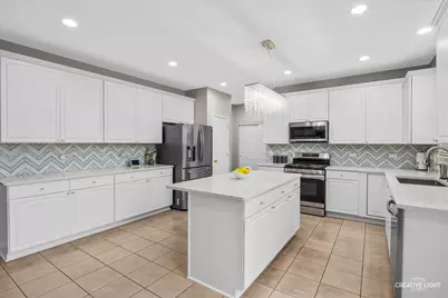 329 Chick Evans Street, Bolingbrook, IL 60490 - Photo 10