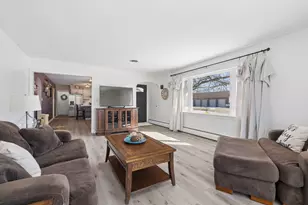 635 N Elm St, Herscher, IL 60941 - Photo 4