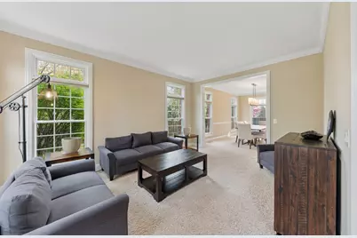 385 N Chalary Court, Palatine, IL 60067 - Photo 4