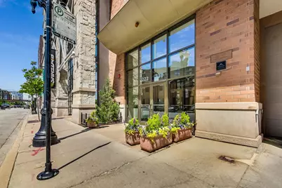 230 W Division Street #1405, Chicago, IL 60610 - Photo 2