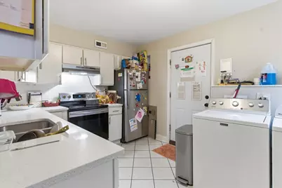 2032 W Birchwood Avenue, Chicago, IL 60645 - Photo 10