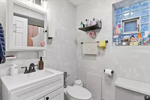 2032 W Birchwood Ave, Chicago, IL 60645 - Photo 4