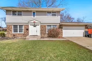 1421 Heather Dr, Aurora, IL 60506 - Photo 1