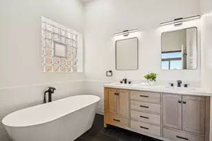 2240 W North Ave, Chicago, IL 60647 - Photo 22