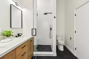 2240 W North Ave, Chicago, IL 60647 - Photo 24