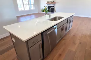 19 Brookstone Cir, Bloomington, IL 61704 - Photo 8