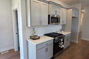 19 Brookstone Cir, Bloomington, IL 61704 - Photo 6